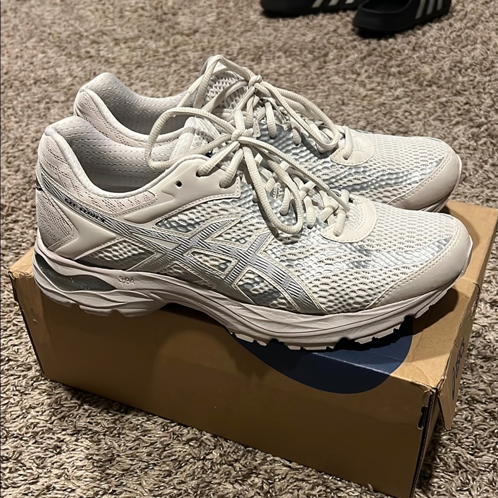 Asics Gel-Flux 4 Men’s size 10